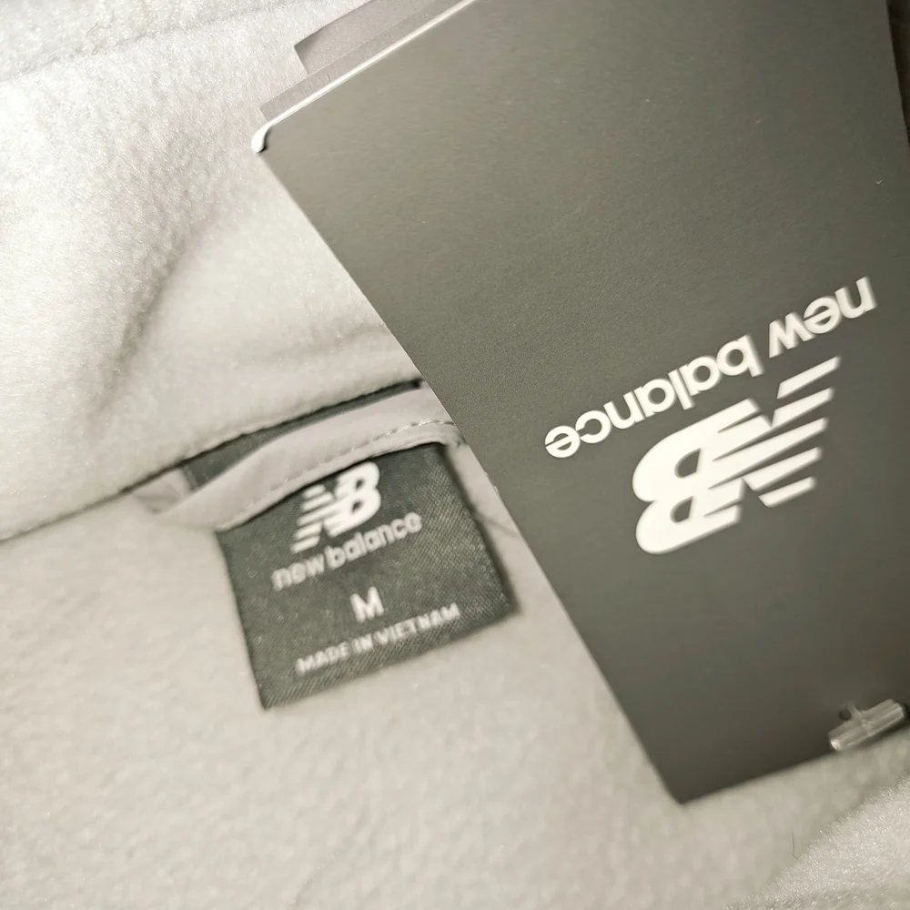 New Balance Women's Light Gray Fleece Jacket Size M Nwt - Picture 3 of 4